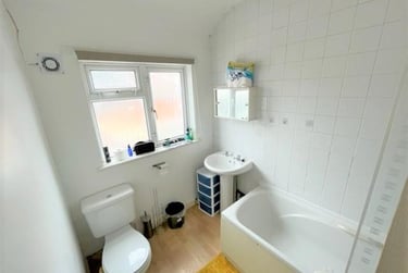 1 bed flat, Oak Tree Lane, Selly Oak, Birmingham, B296HX - Image 3